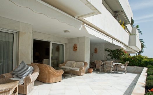 Apartamento de 3 dormitorios en Puerto Banus