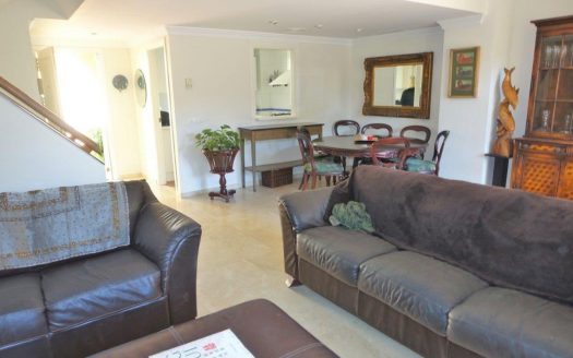 Adosado de 4 dormitorios en Puerto Banus