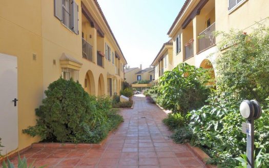 Adosado de 4 dormitorios en Puerto Banus