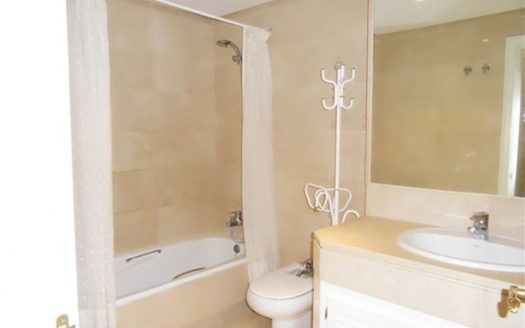 Apartamento de 2 dormitorios en Puerto Banus