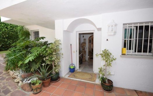 Apartamento de 3 dormitorios en Nueva Andalucia