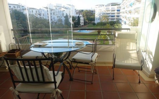 Apartamento de 2 dormitorios en Puerto Banus