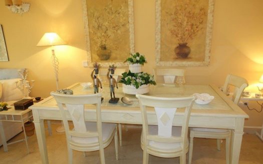 Apartamento de 2 dormitorios en Puerto Banus