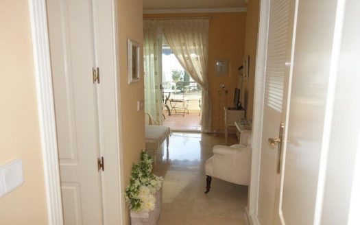 Apartamento de 2 dormitorios en Puerto Banus