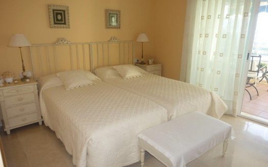 Apartamento de 2 dormitorios en Puerto Banus