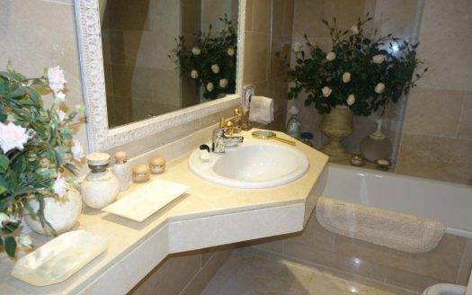 Apartamento de 2 dormitorios en Puerto Banus