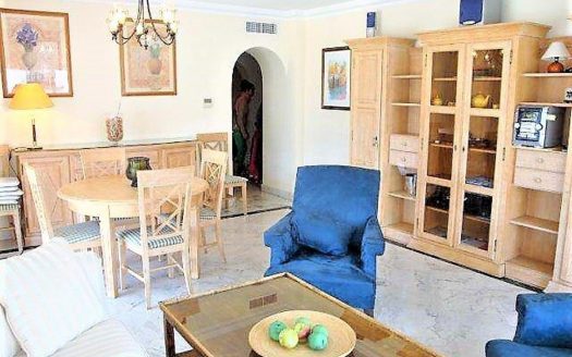 Apartamento de 3 dormitorios en Puerto Banus