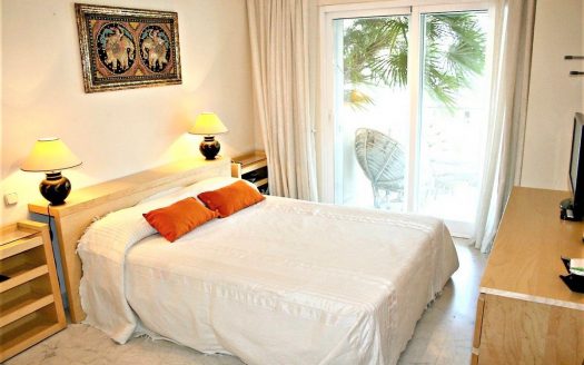 Apartamento de 3 dormitorios en Puerto Banus