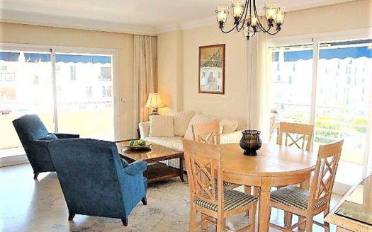 Apartamento de 3 dormitorios en Puerto Banus
