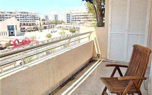 Apartamento de 3 dormitorios en Puerto Banus