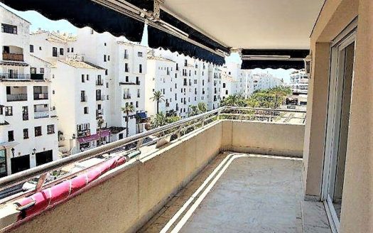 Apartamento de 3 dormitorios en Puerto Banus