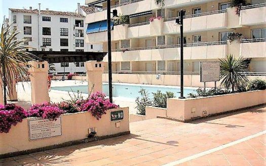 Apartamento de 3 dormitorios en Puerto Banus
