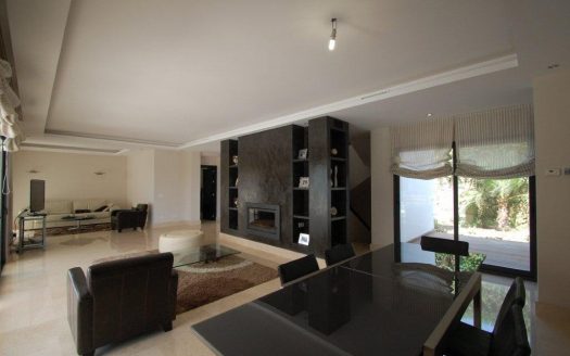 Villa de 5 dormitorios en Milla de Oro