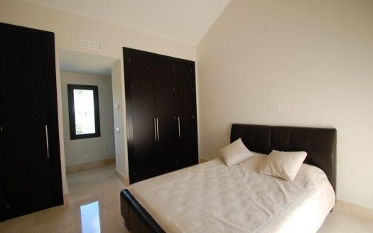 Villa de 5 dormitorios en Milla de Oro