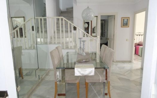 Ático de 3 dormitorios en Nueva Andalucia