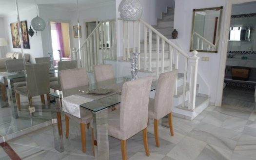 Ático de 3 dormitorios en Nueva Andalucia