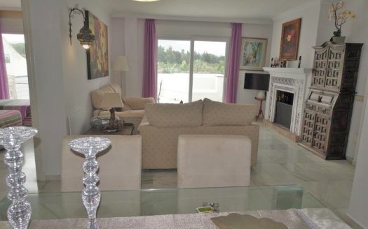 Ático de 3 dormitorios en Nueva Andalucia