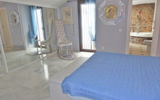 Ático de 3 dormitorios en Nueva Andalucia