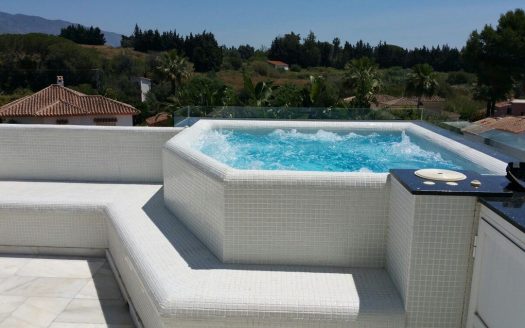 Ático de 3 dormitorios en Nueva Andalucia