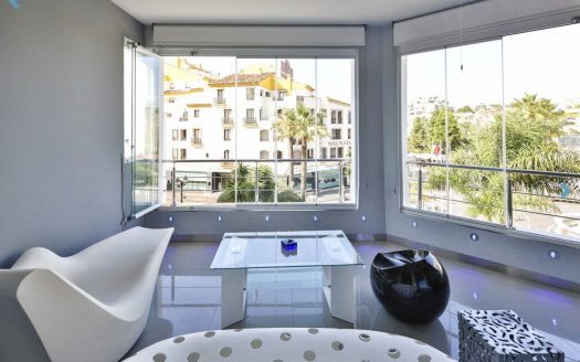 Apartamento de 3 dormitorios en Puerto Banus