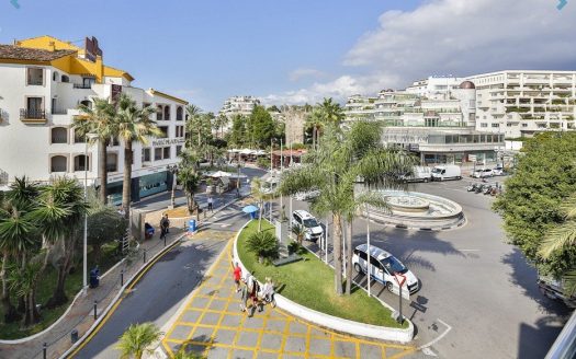 Apartamento de 3 dormitorios en Puerto Banus