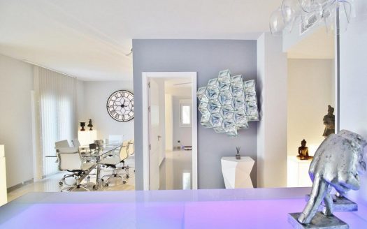 Apartamento de 3 dormitorios en Puerto Banus