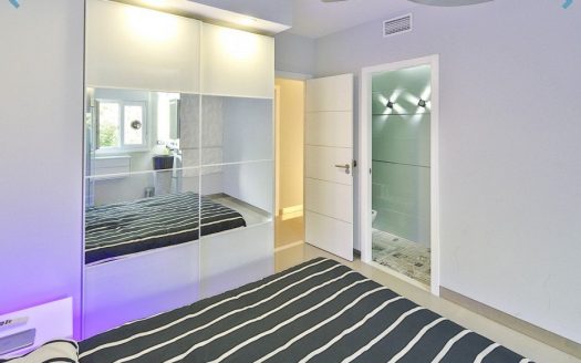 Apartamento de 3 dormitorios en Puerto Banus