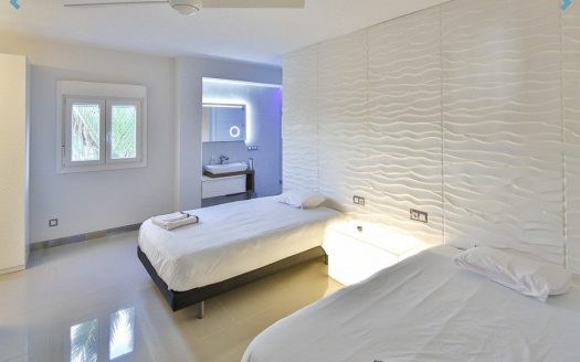 Apartamento de 3 dormitorios en Puerto Banus