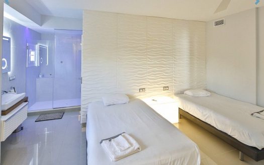 Apartamento de 3 dormitorios en Puerto Banus