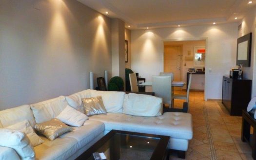 Apartamento de 2 dormitorios en Nueva Andalucia