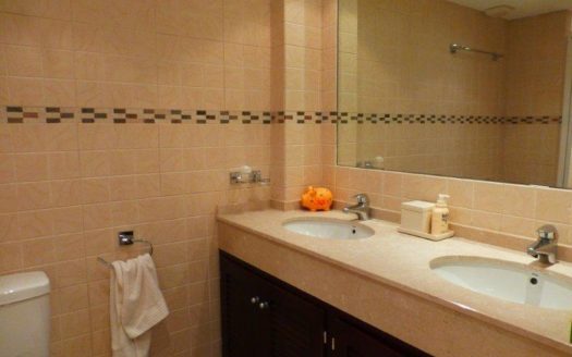 Apartamento de 2 dormitorios en Nueva Andalucia