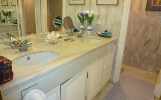 2 bedrooms Apartment in Alcazaba Beach