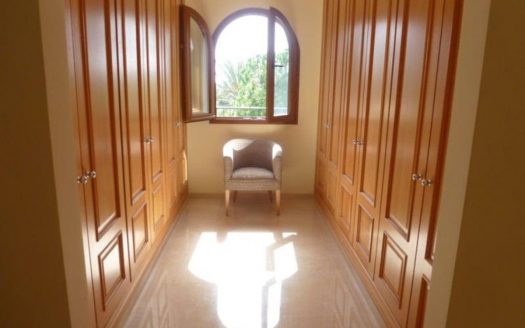 5 bedrooms Villa in El Paraiso