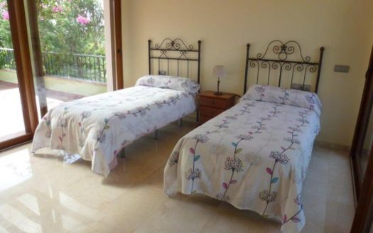 5 bedrooms Villa in El Paraiso