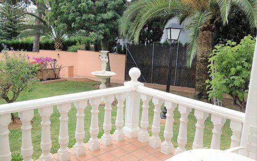 Villa de 4 dormitorios en Nueva Andalucia