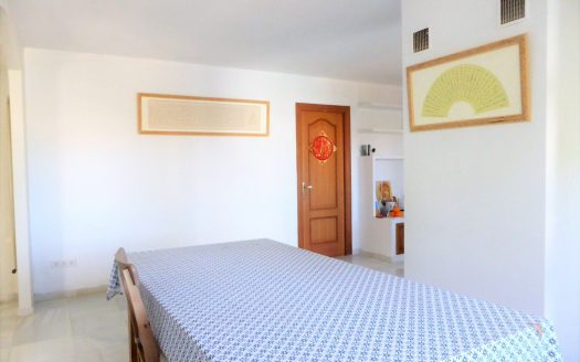 Villa de 4 dormitorios en Nueva Andalucia
