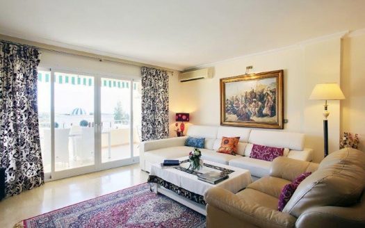 Apartamento de 2 dormitorios en Nueva Andalucia