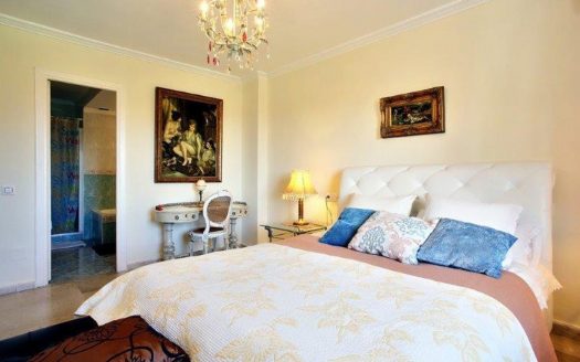 Apartamento de 2 dormitorios en Nueva Andalucia