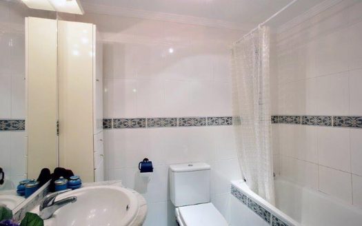 Apartamento de 2 dormitorios en Nueva Andalucia