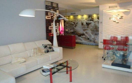 Ático de 2 dormitorios en Puerto Banus