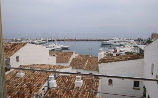 Ático de 2 dormitorios en Puerto Banus