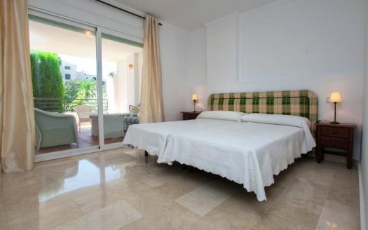 Apartamento de 2 dormitorios en Puerto Banus