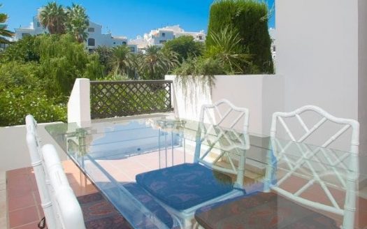 Apartamento de 2 dormitorios en Puerto Banus