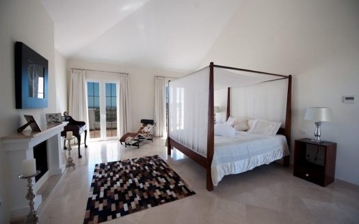 Villa de 3 dormitorios en Benahavis