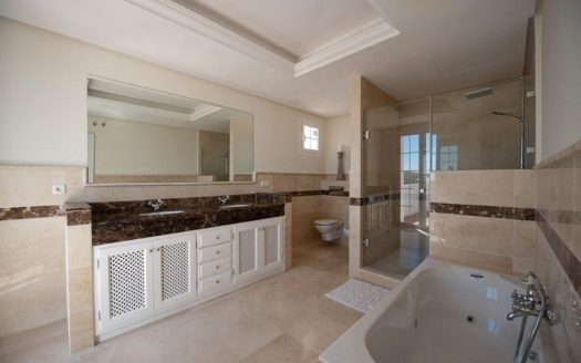 Villa de 3 dormitorios en Benahavis