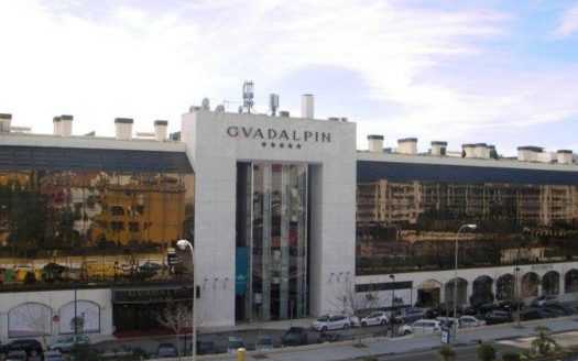 Ático de 3 dormitorios en Milla de Oro