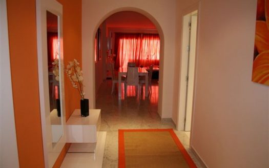 Apartamento de 3 dormitorios en Puerto Banus