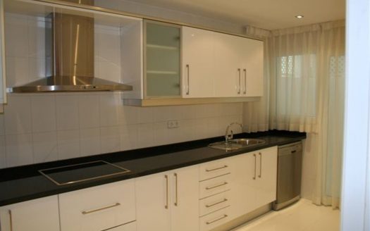Apartamento de 3 dormitorios en Puerto Banus