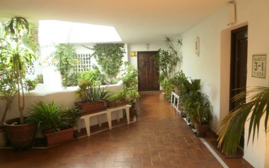 Apartamento de 5 dormitorios en Puerto Banus