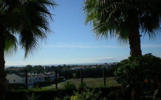 Adosado de 3 dormitorios en Nueva Andalucia